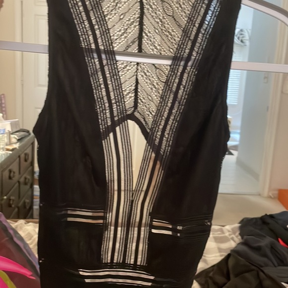 WINDSOR SHEER DERP V SHEER CUTOUT BLACK BODYSUIT. NWT SZ medium - Picture 11 of 11